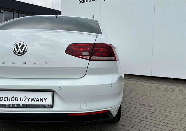 Volkswagen Passat cena 79900 przebieg: 136263, rok produkcji 2019 z Kowalewo Pomorskie małe 562